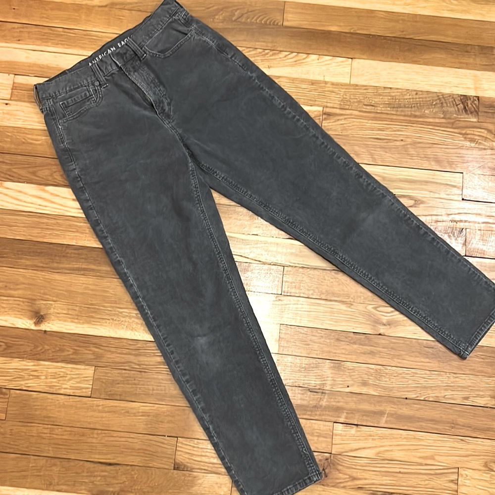 AEO American Eagle Outfitters Super Stretch Corduroy Jeans.   Y23